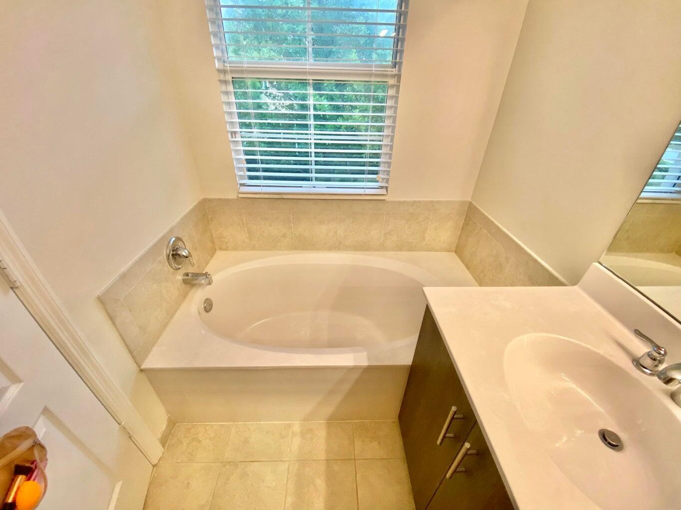 Colony Reserve at Lake Wo - Residential Lease