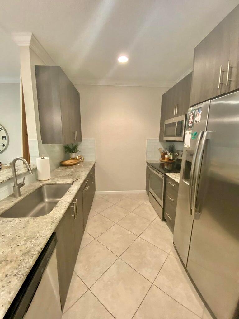 Colony Reserve at Lake Wo - Residential Lease