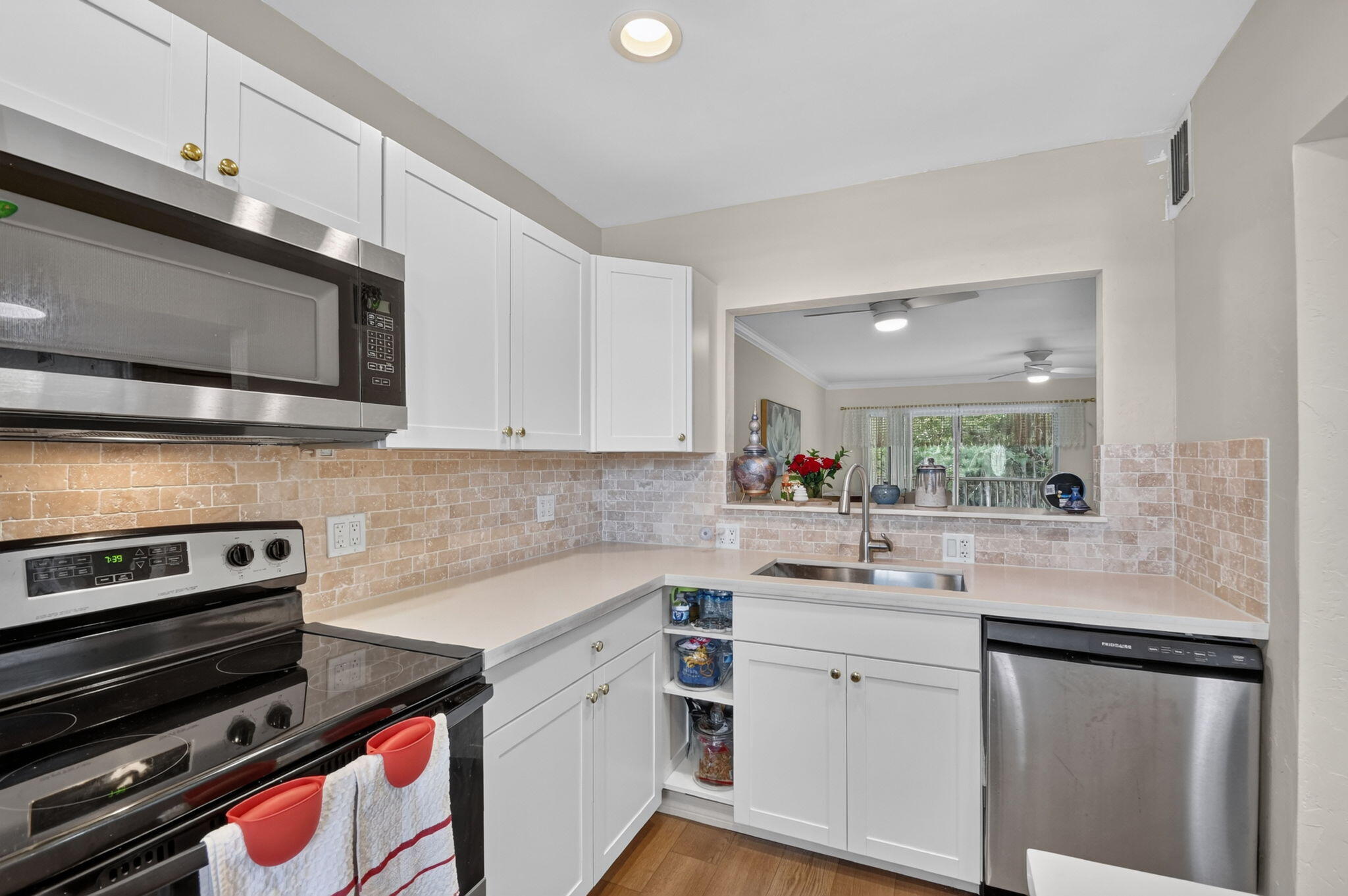 150 LAKE MERYL Drive 244