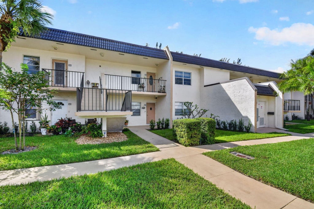 Photo of 150 LAKE MERYL Drive #244, West Palm Beach, FL 33411 (MLS # B26091184)