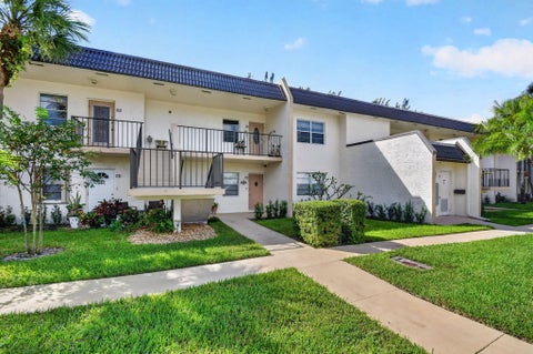 Photo of 150 LAKE MERYL Drive #244, West Palm Beach, FL 33411 (MLS # B26091184)