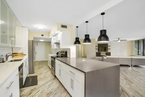 4770 Fountains Drive S Unit 104, Lake Worth, FL MLS: R11075140