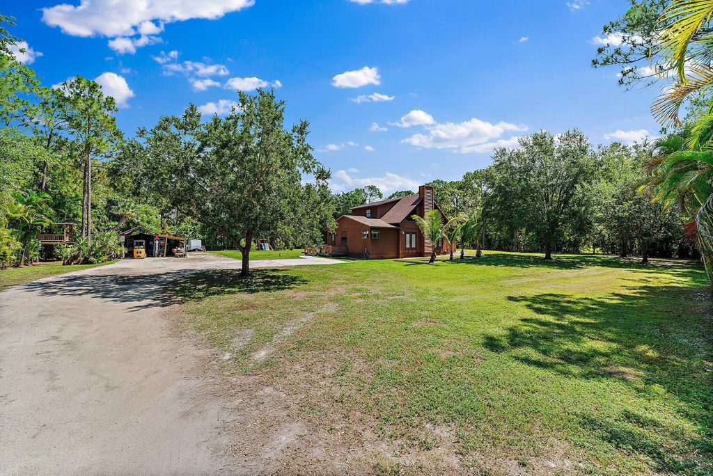 Photo of 13145 150th Court N, Jupiter, FL 33478 (MLS # R10986855)