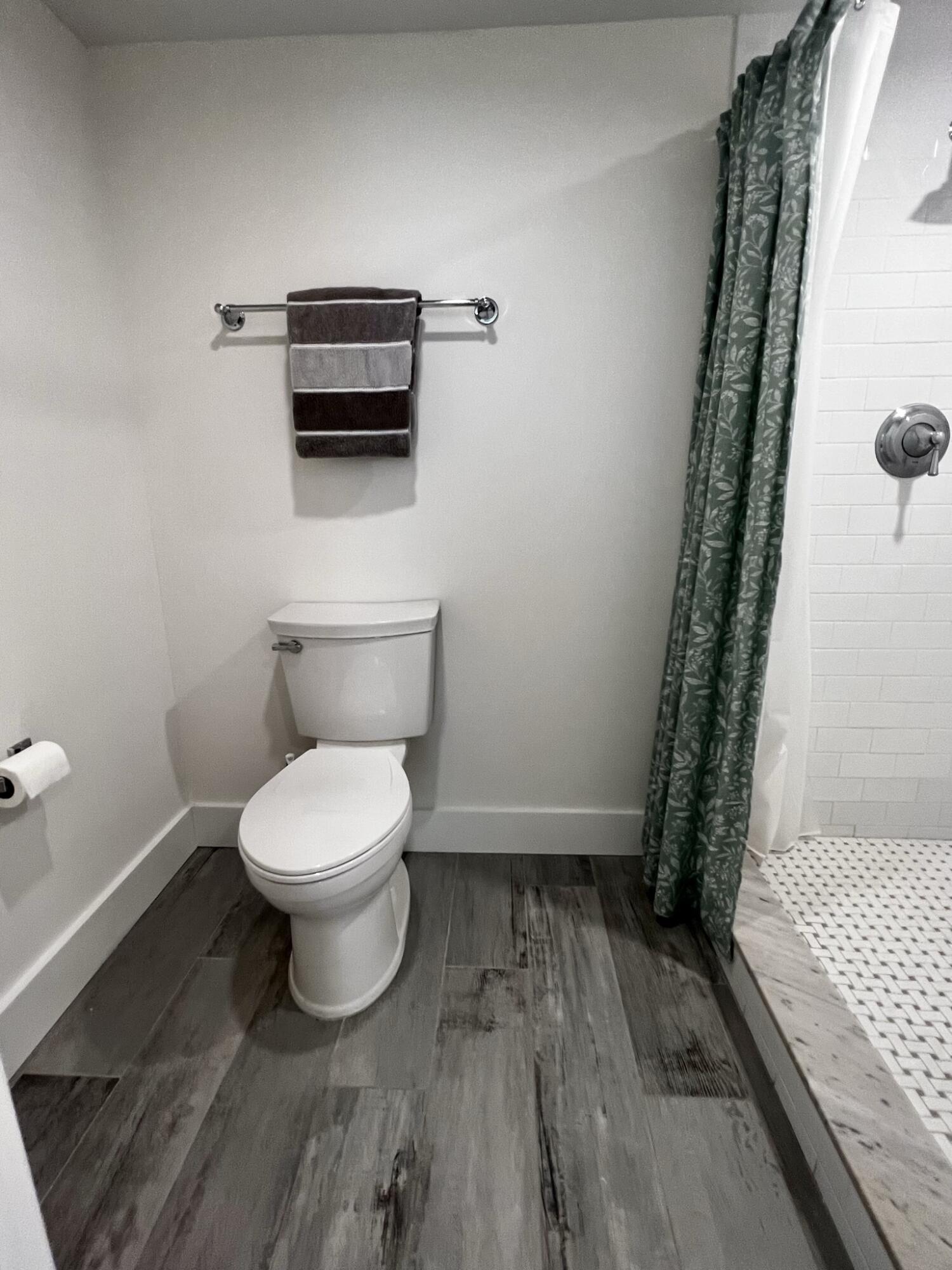 OCEAN TRAIL CONDO III - Residential Lease