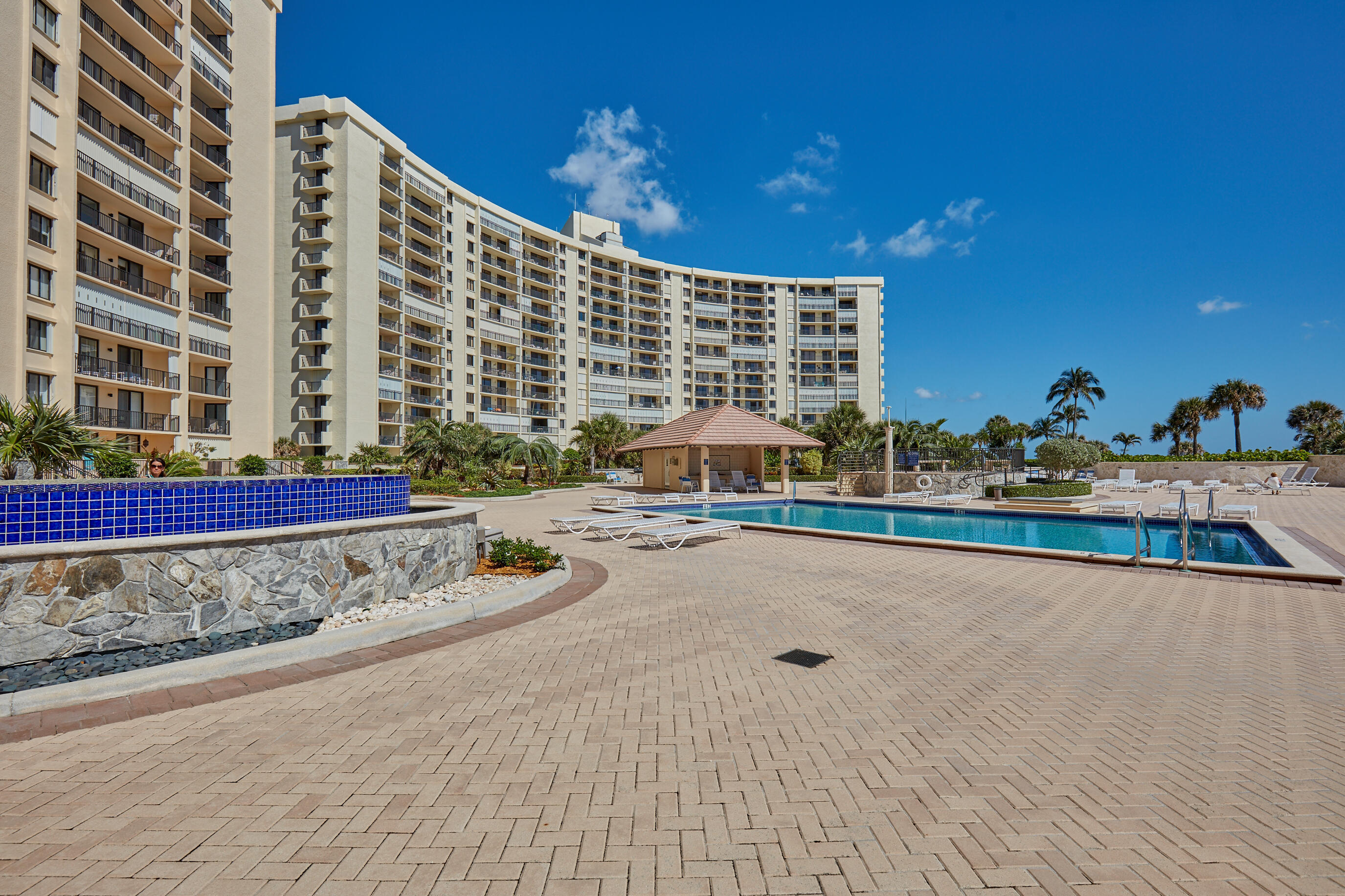 OCEAN TRAIL CONDO III - Residential Lease