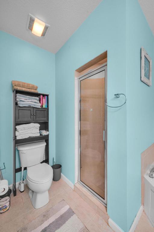 RIVER OAKS - Residential