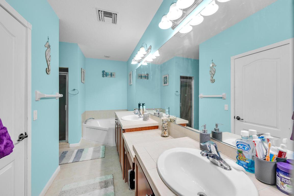 RIVER OAKS - Residential