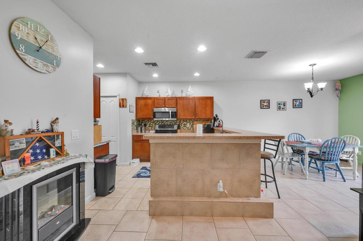 RIVER OAKS - Residential