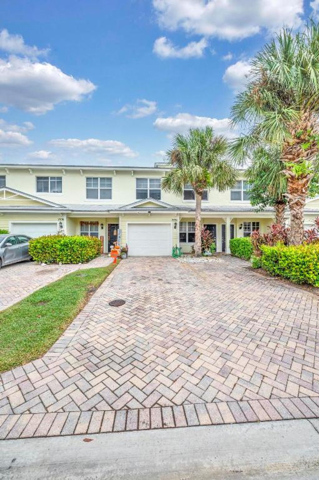 Photo of 2534 Creekside Drive, Fort Pierce, FL 34981 (MLS # R10921709)