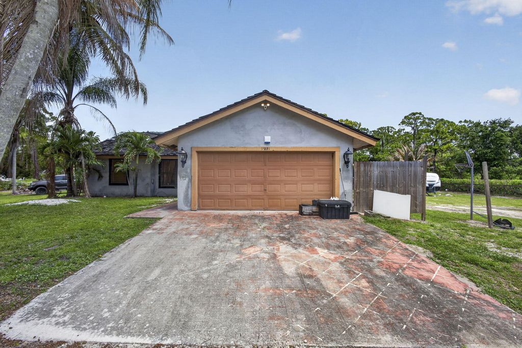 Photo of 17851 62nd Road N, Loxahatchee, FL 33470 (MLS # B26026125)