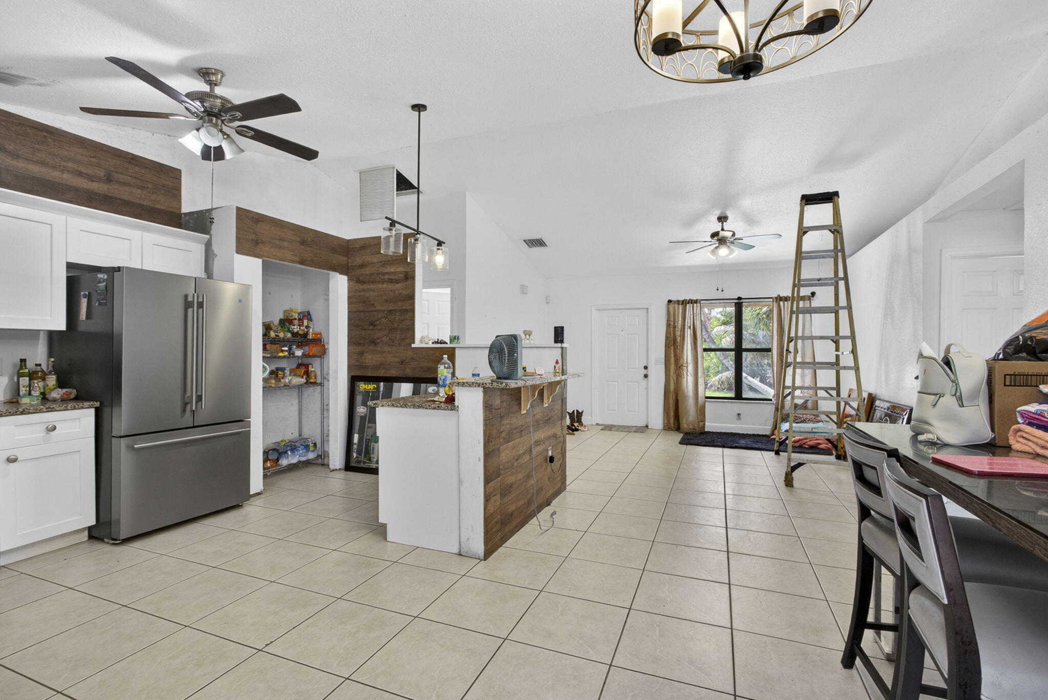 ACREAGE & UNREL - Residential