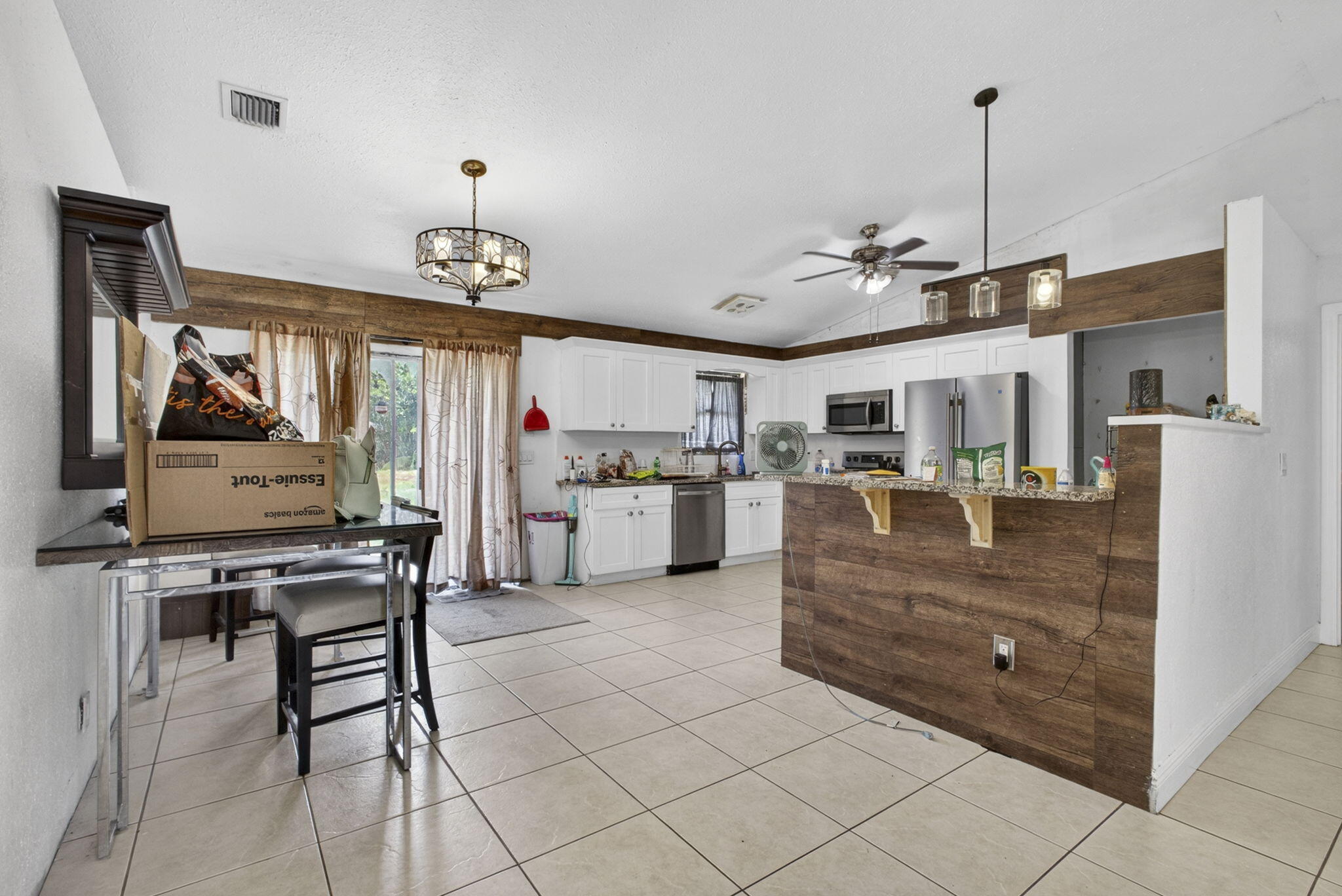 ACREAGE & UNREL - Residential