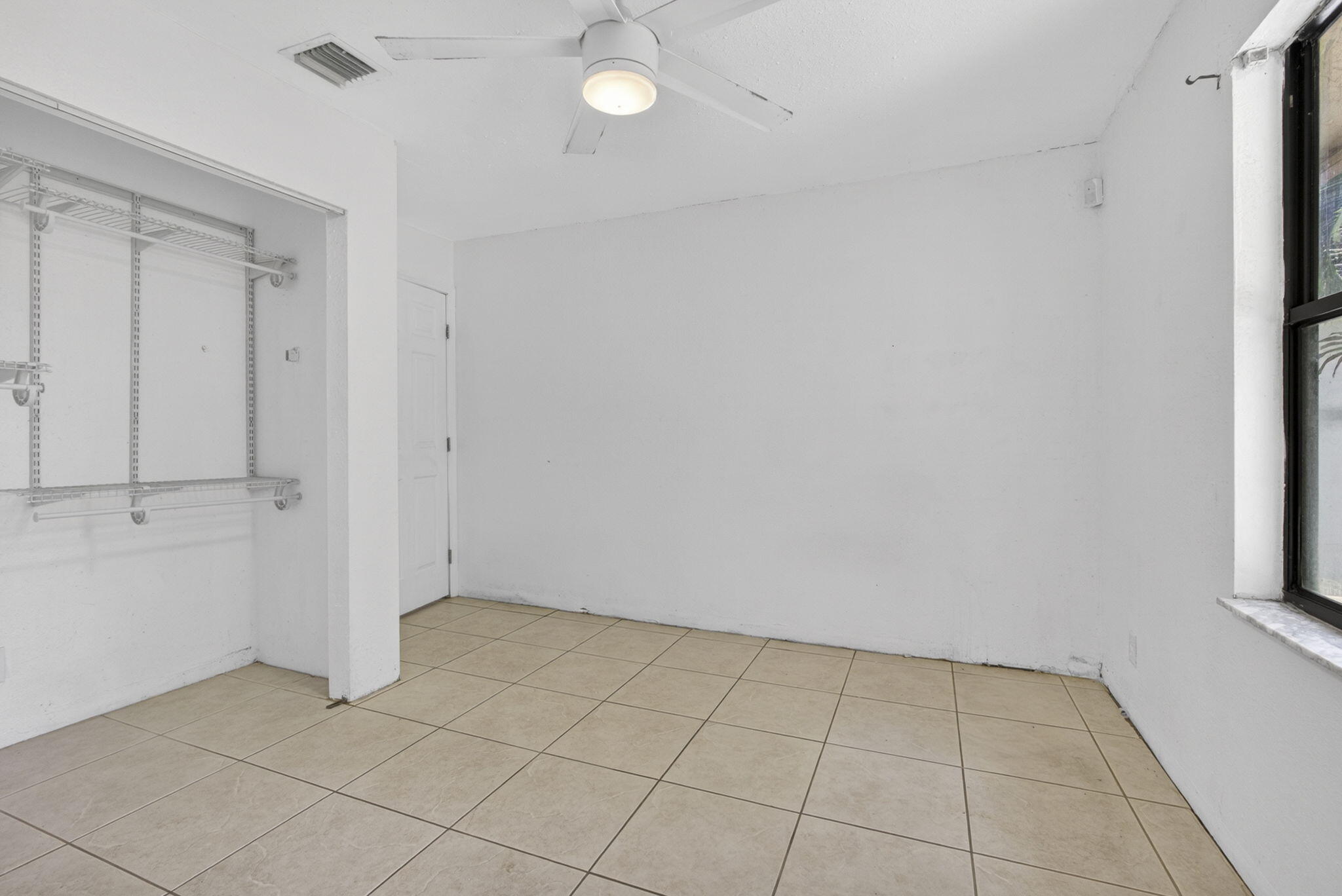 ACREAGE & UNREL - Residential