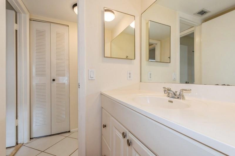 Coral Plaza Condo - Residential Lease