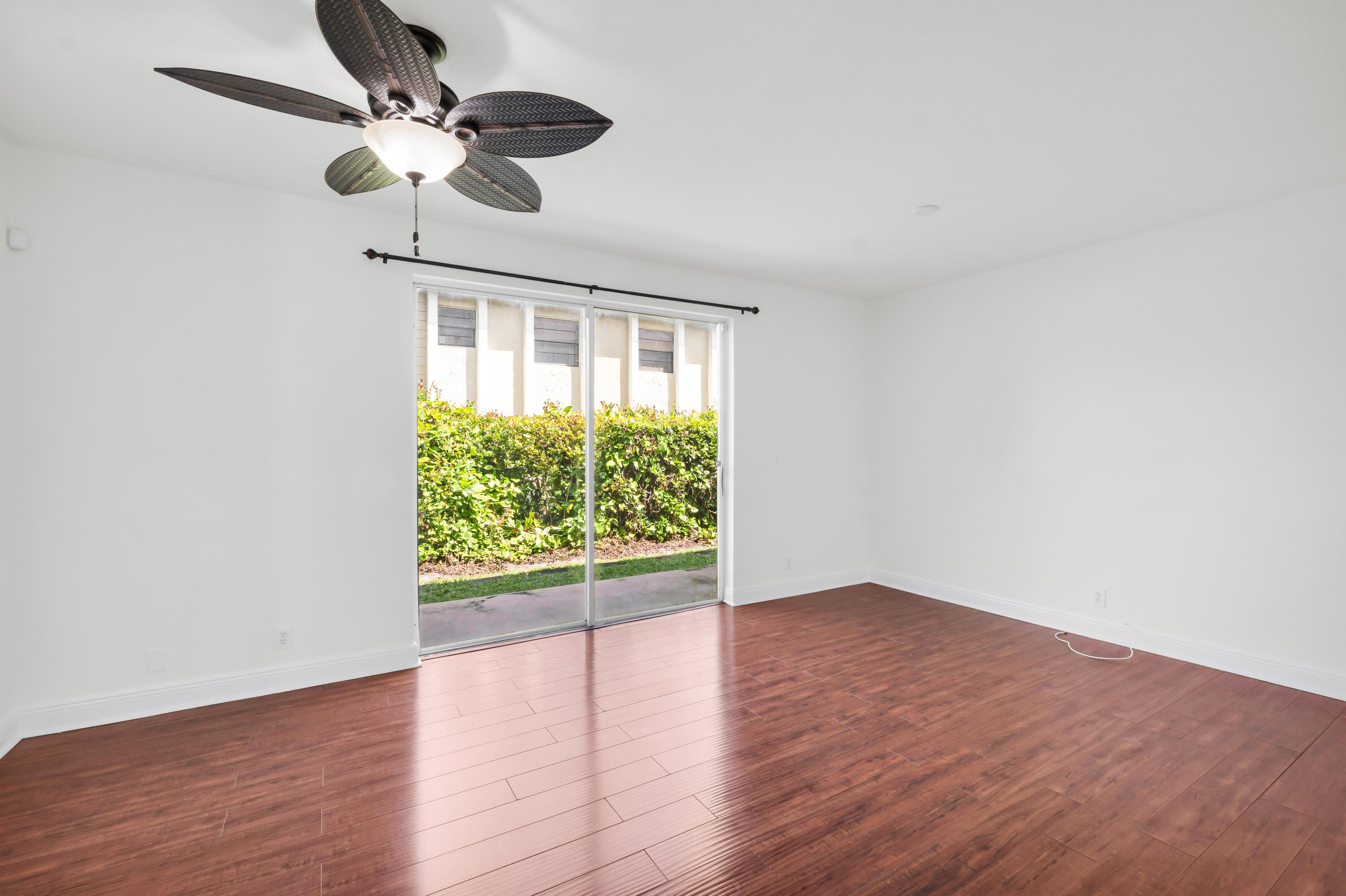 2581 Riverside Drive