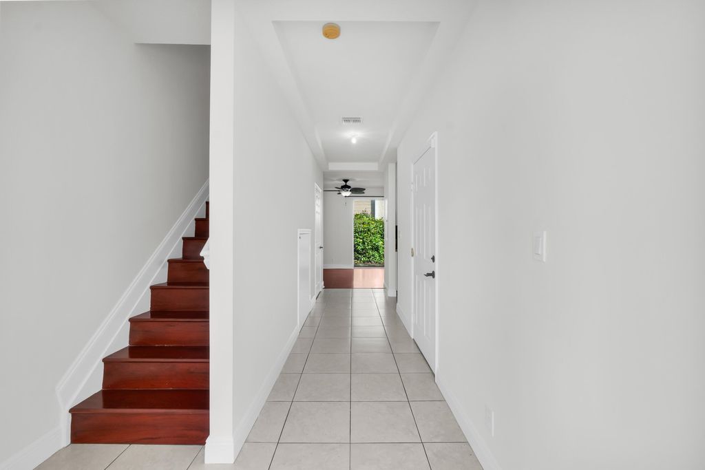 Photo of 2581 Riverside Drive, Coral Springs, FL 33065 (MLS # B26007383)