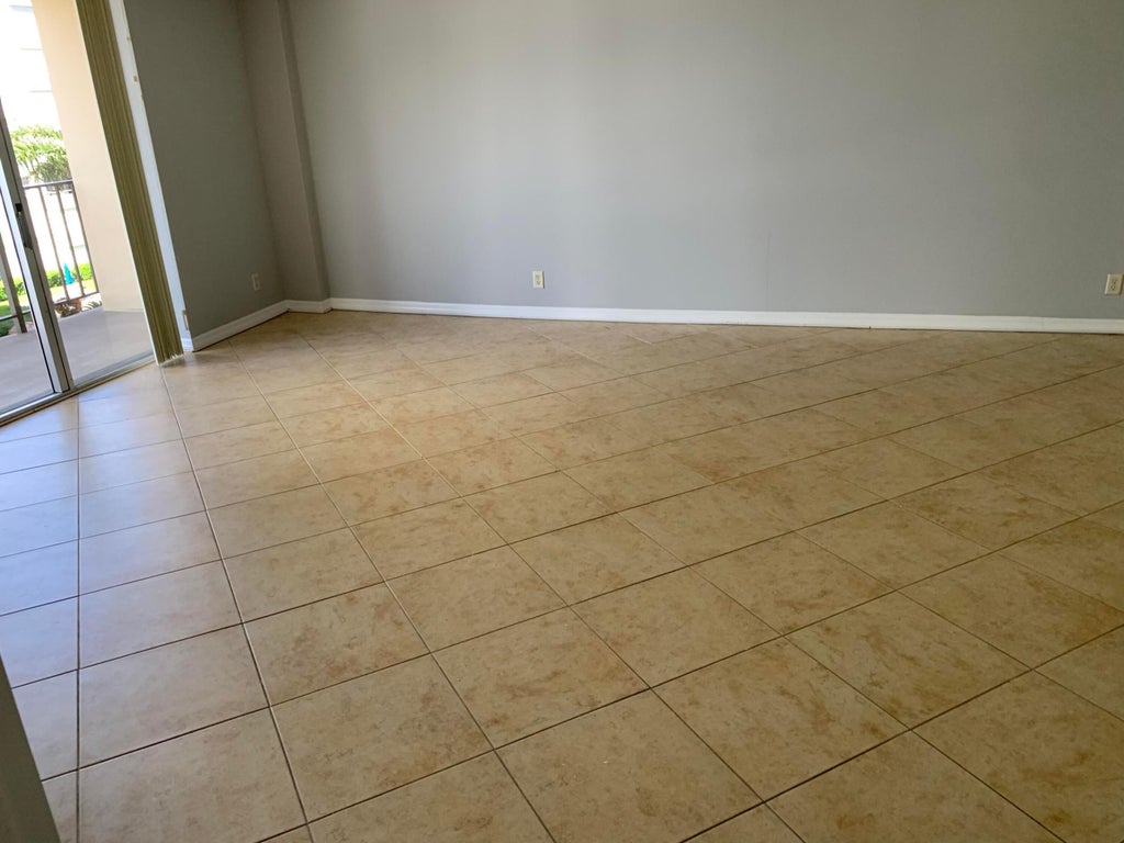 Photo of 3001 W ROLLING HILLS Circle #709, Davie, FL 33328 (MLS # B26080093)