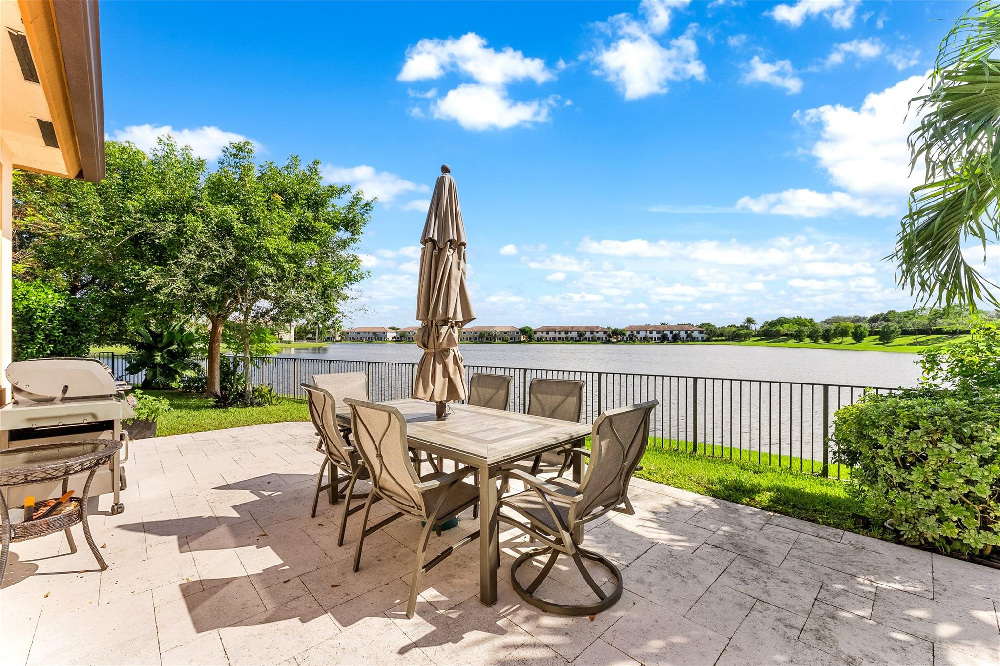 MiraLago - Residential