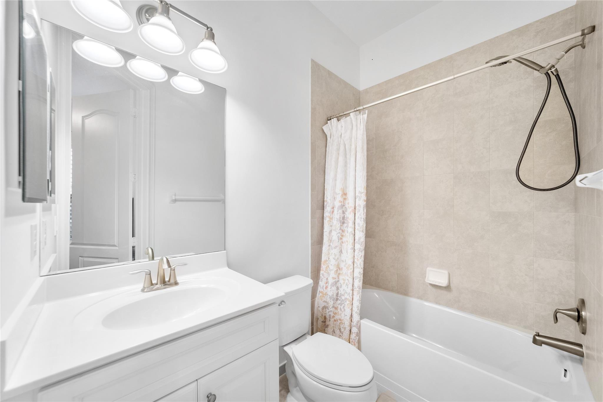 MiraLago - Residential