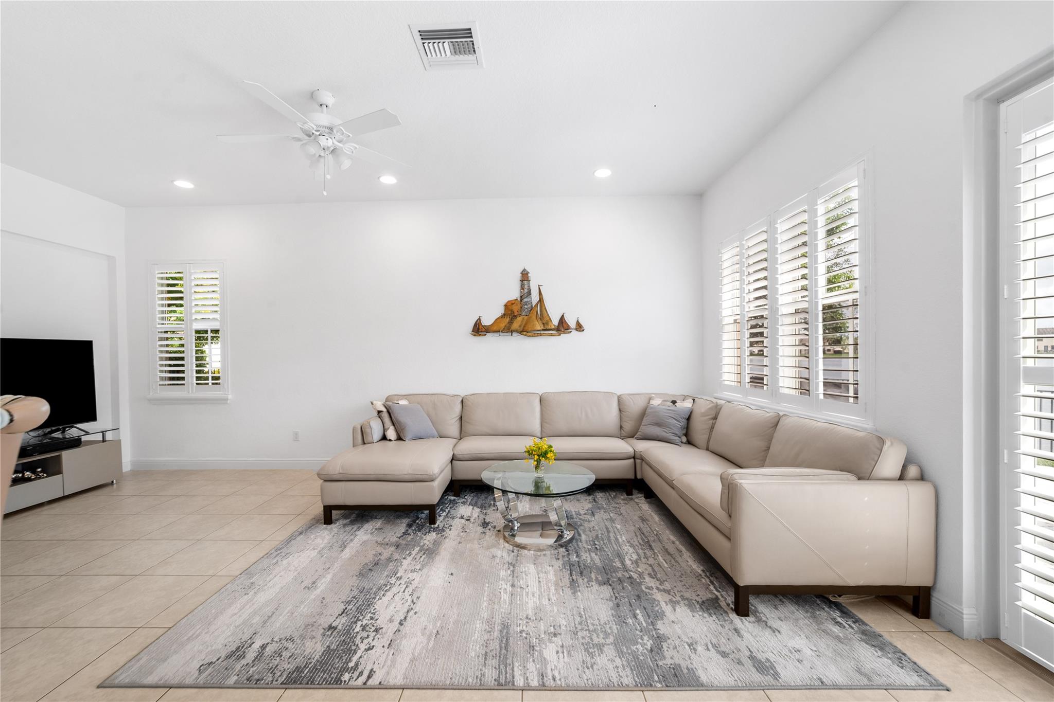 MiraLago - Residential