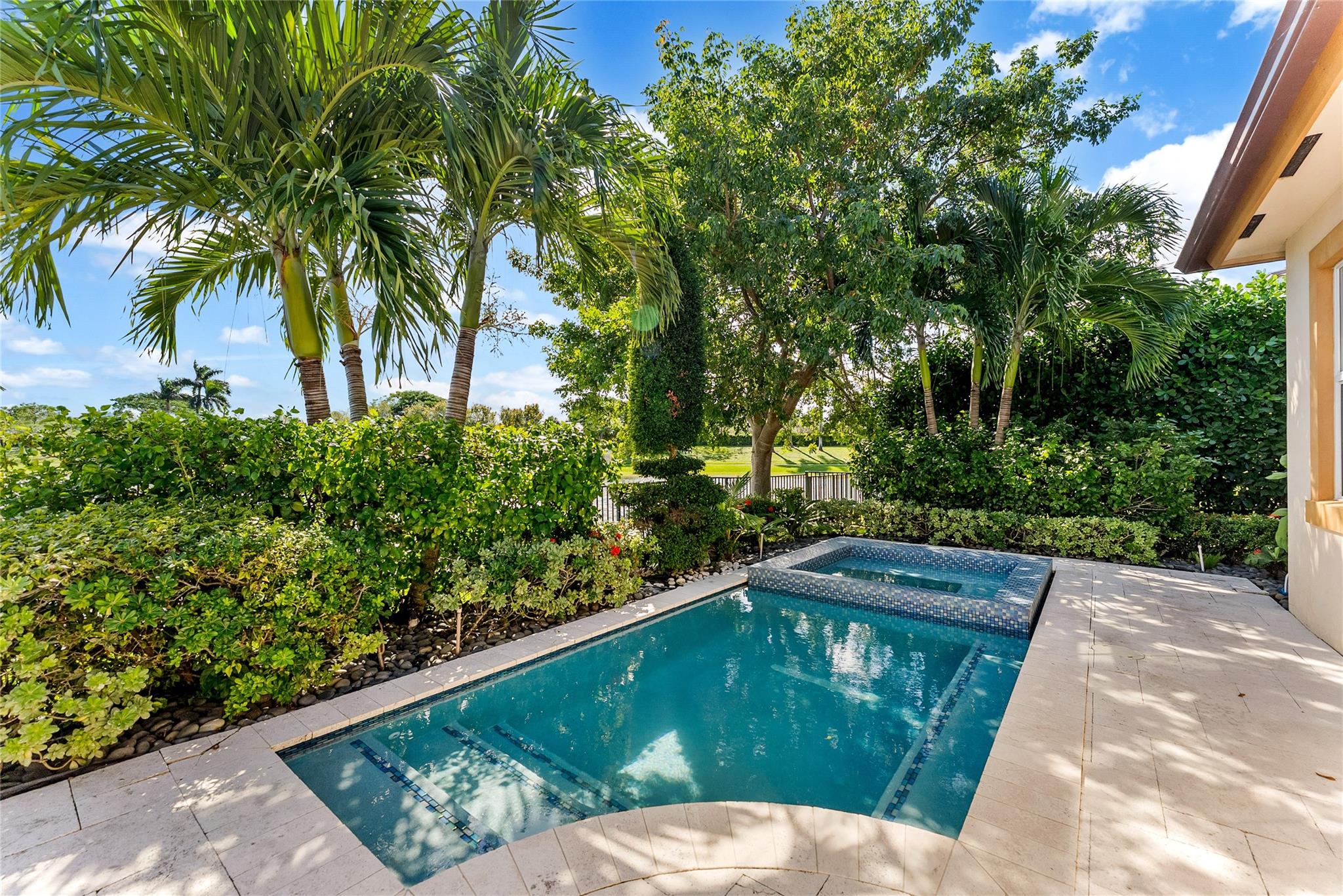 MiraLago - Residential