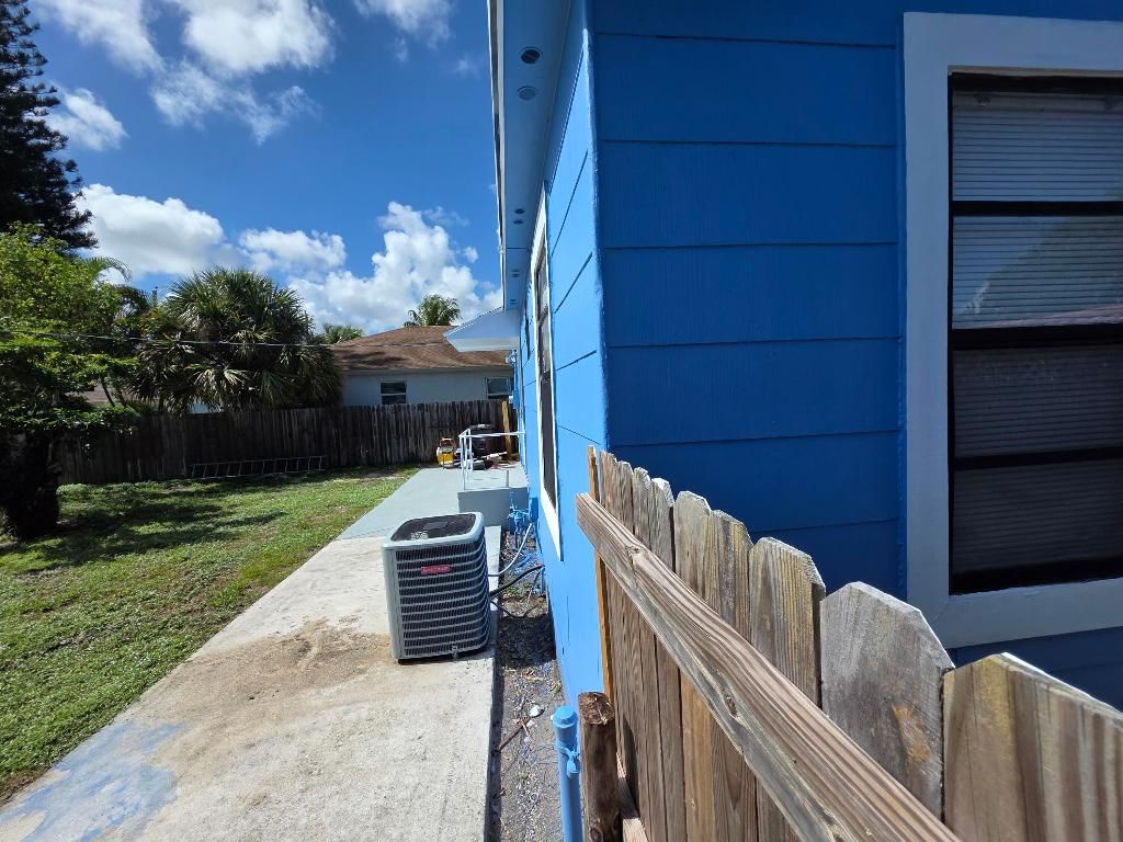 Photo of 812 Selkirk Street, West Palm Beach, FL 33405 (MLS # R11136016)