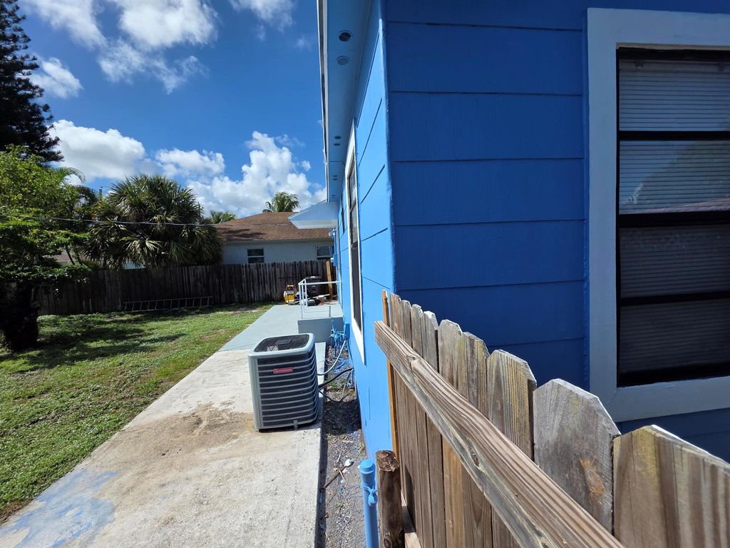 Photo of 812 Selkirk Street, West Palm Beach, FL 33405 (MLS # R11136016)