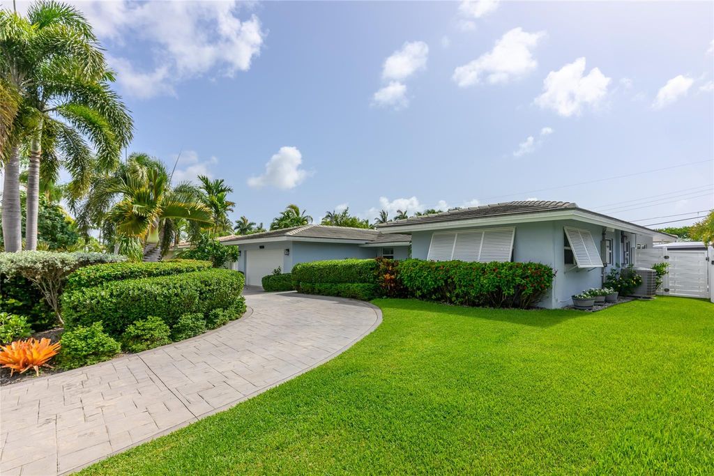 Photo of 4040 NE 17 Avenue, Oakland Park, FL 33334 (MLS # F10502294)