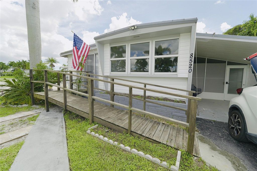 Photo of 8520 SW 18th Ct, Davie, FL 33324 (MLS # F10527341)