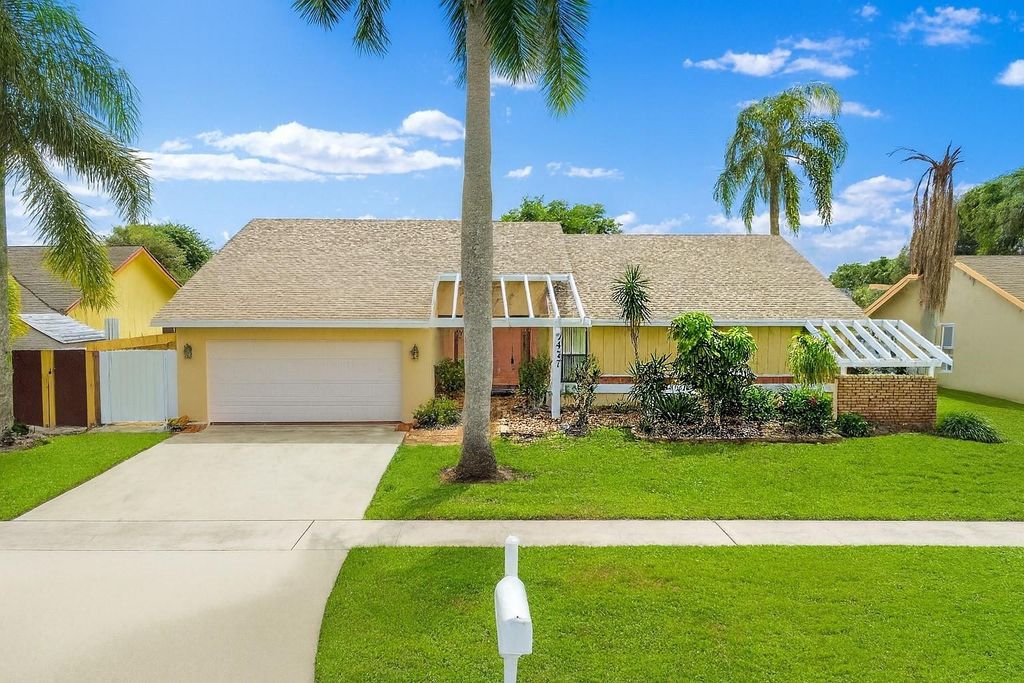 Photo of 9477 Burlington Place, Boca Raton, FL 33434 (MLS # F10527806)