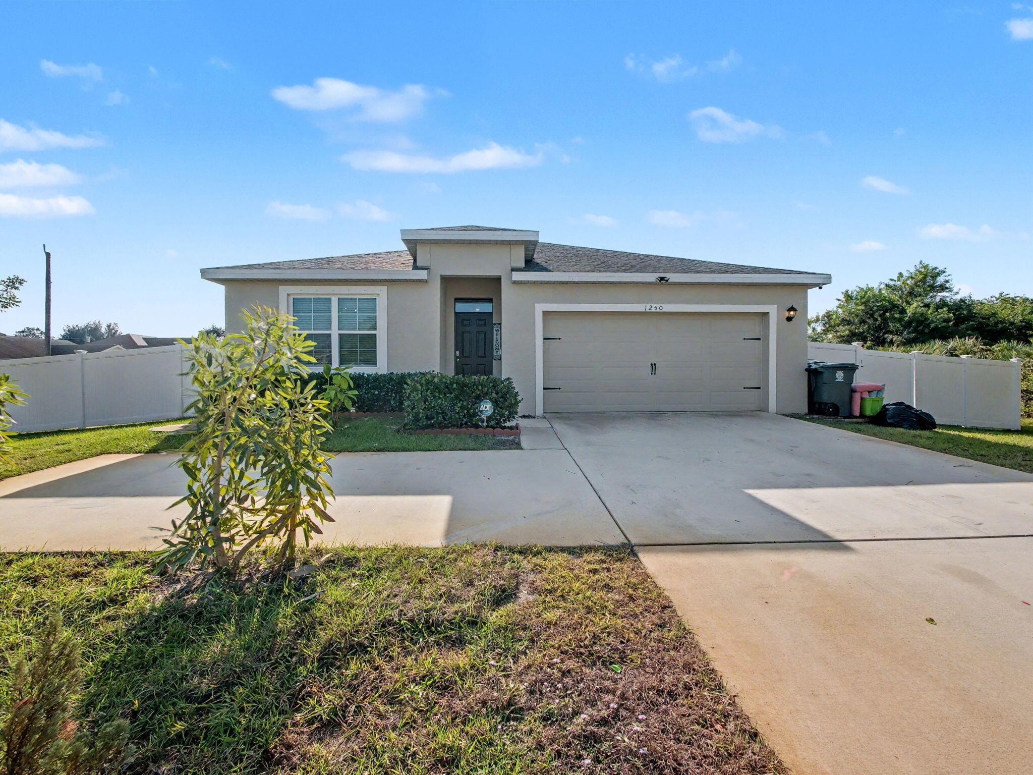 PORT ST LUCIE SECTION 33 - Residential