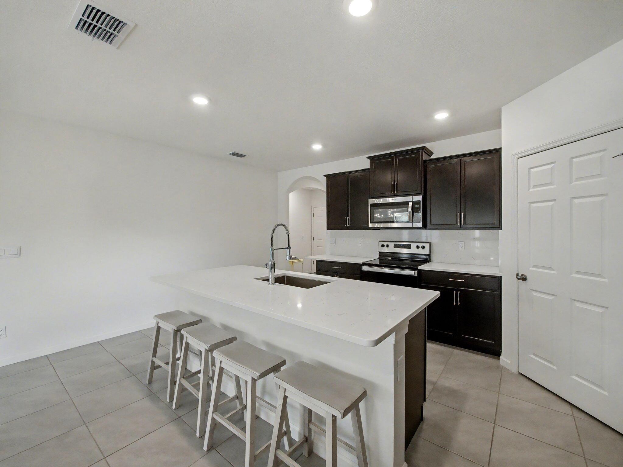 PORT ST LUCIE SECTION 33 - Residential