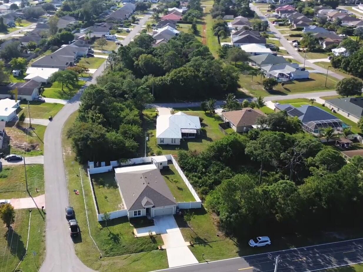 PORT ST LUCIE SECTION 33 - Residential