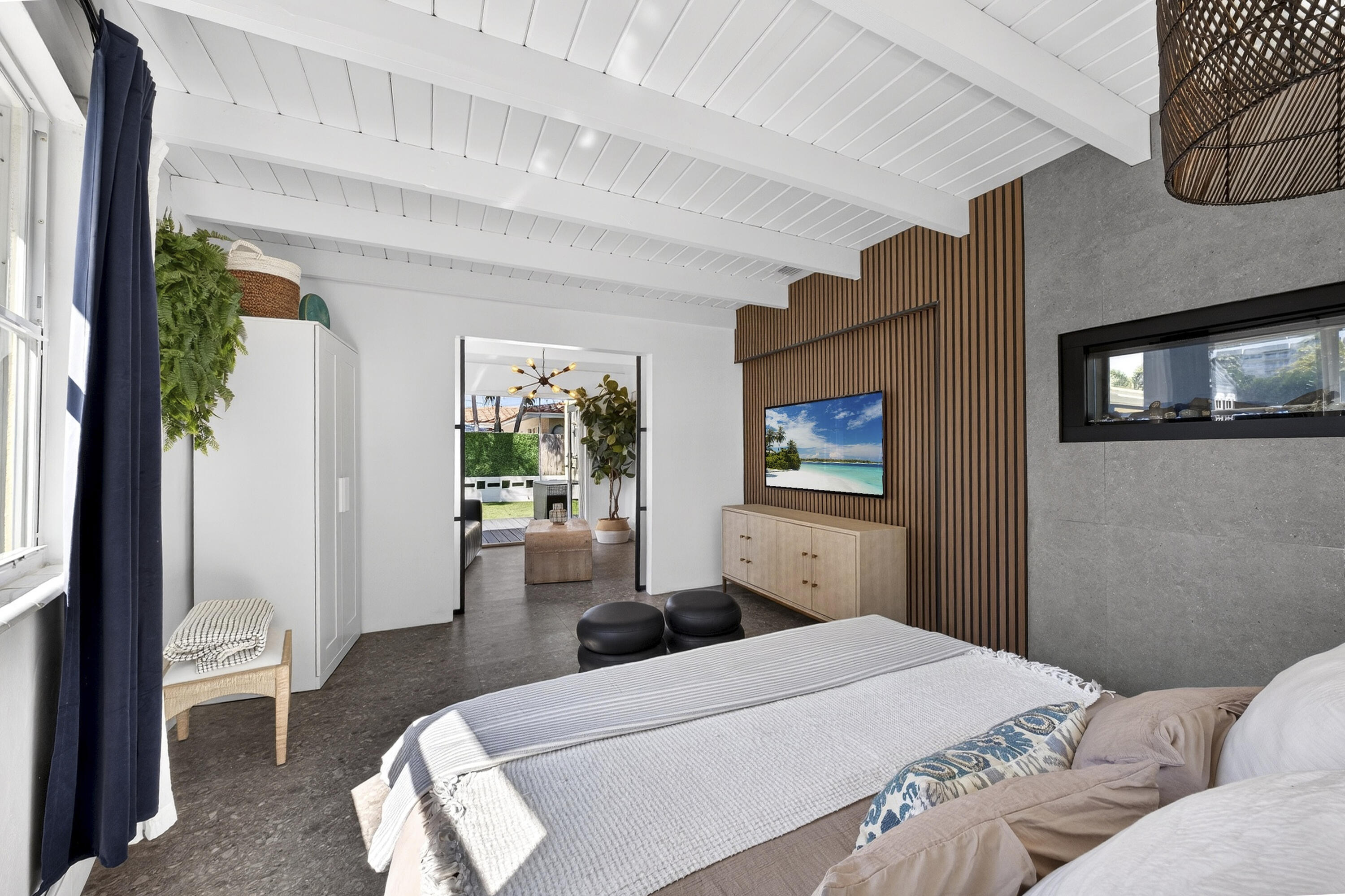 LIGHTHOUSE POINT FIRST SE - Residential