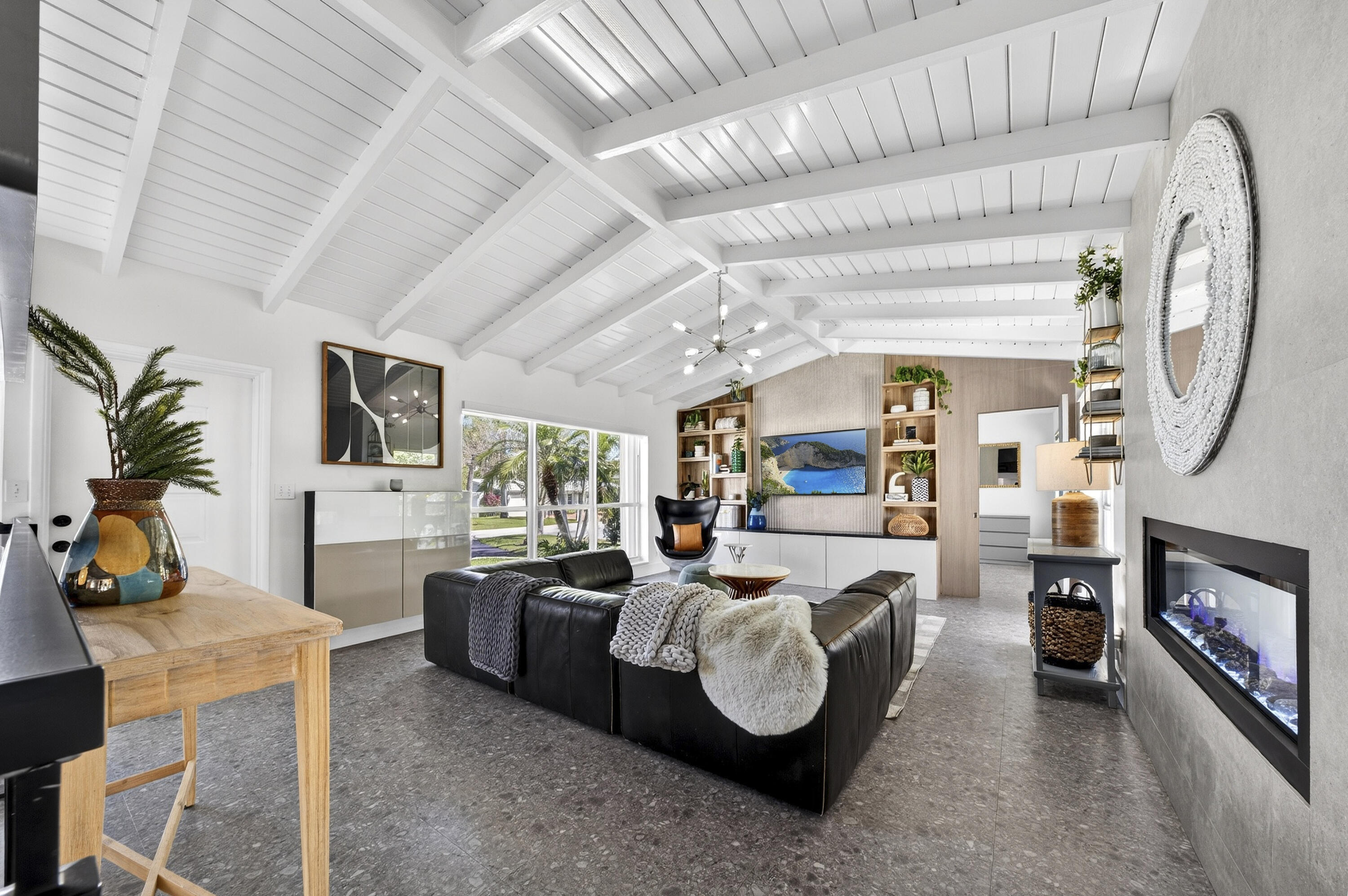 LIGHTHOUSE POINT FIRST SE - Residential