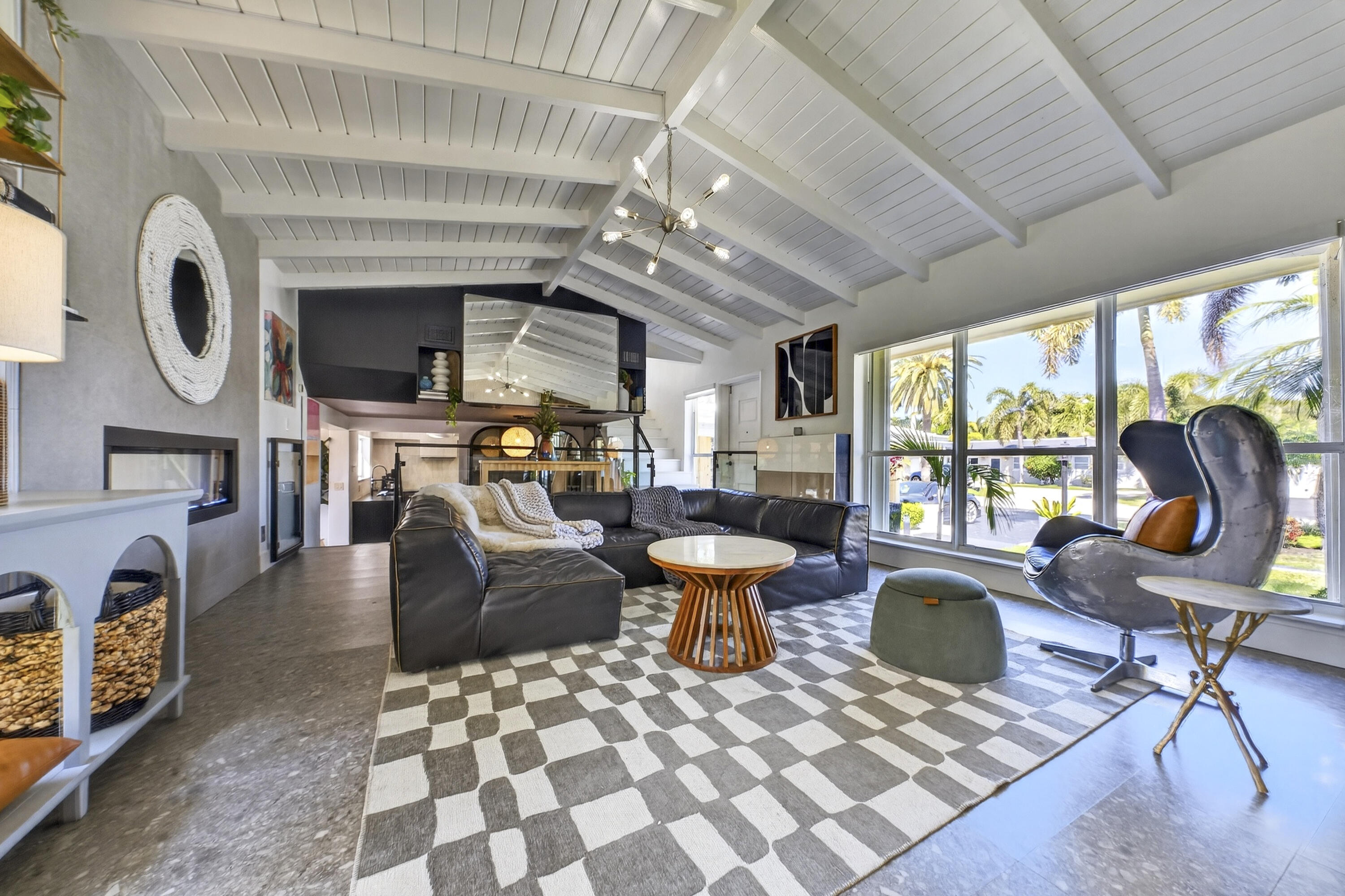 LIGHTHOUSE POINT FIRST SE - Residential