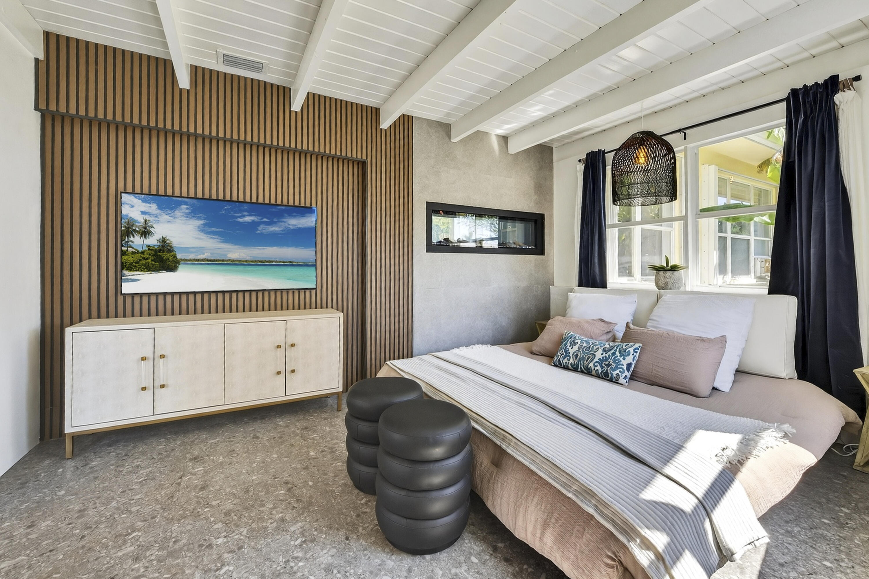 LIGHTHOUSE POINT FIRST SE - Residential