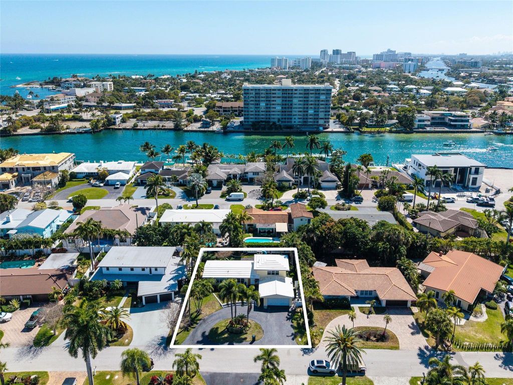 Photo of 2630 NE 25th Street, Lighthouse Point, FL 33064 (MLS # F10556468)