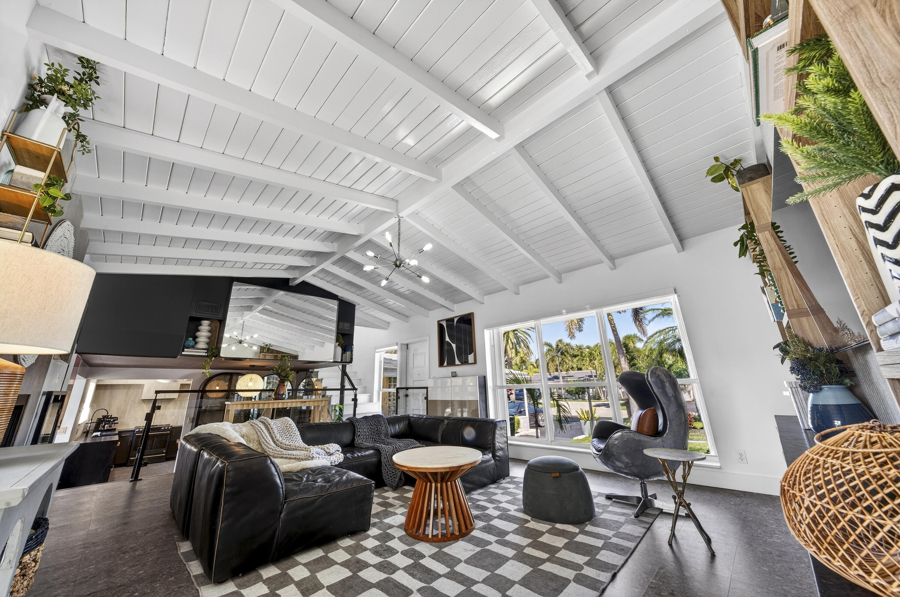 LIGHTHOUSE POINT FIRST SE - Residential