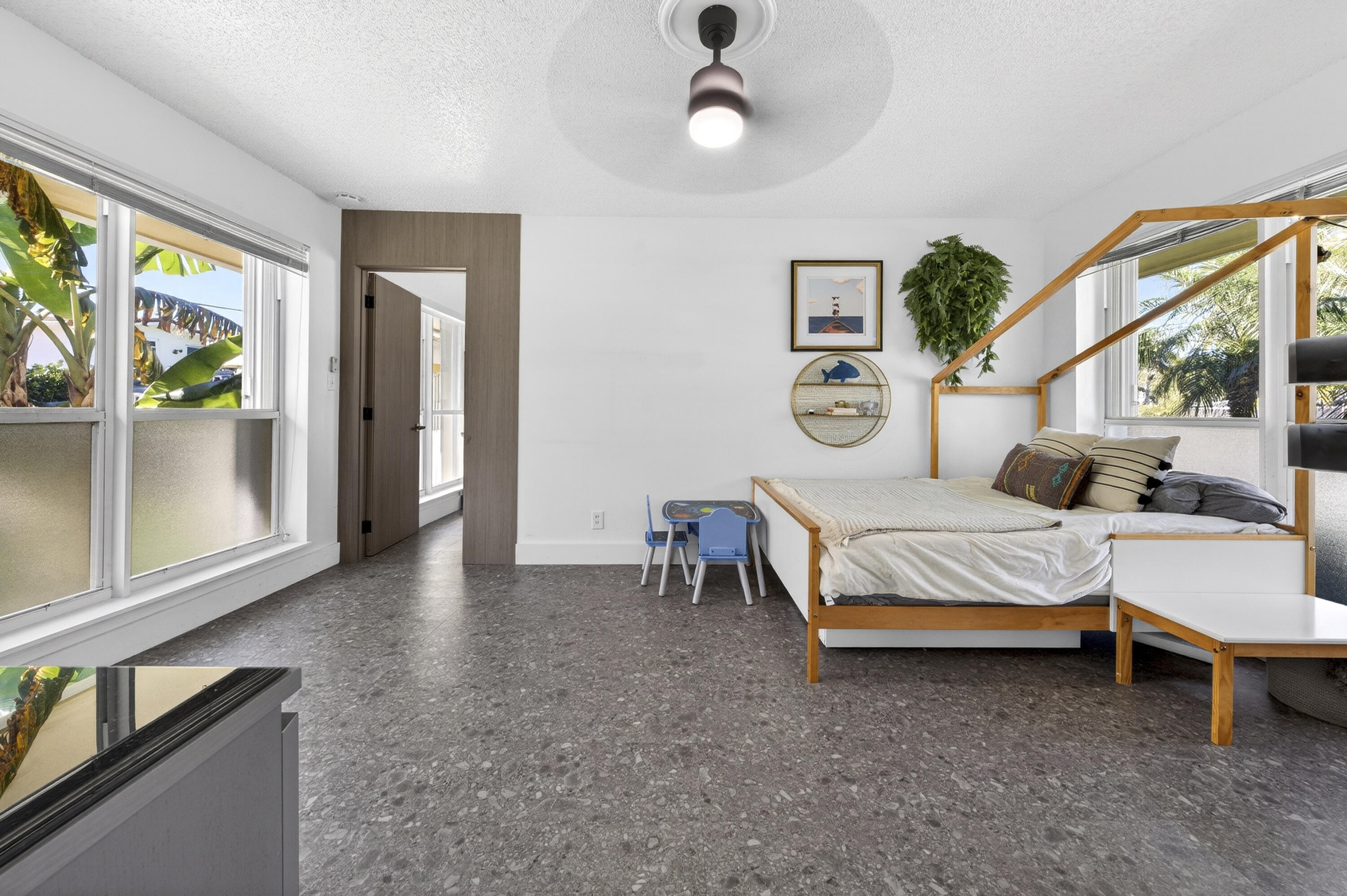 LIGHTHOUSE POINT FIRST SE - Residential