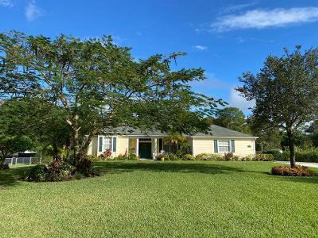 Photo of 5910 Palmetto Drive, Fort Pierce, FL 34982 (MLS # R10763732)