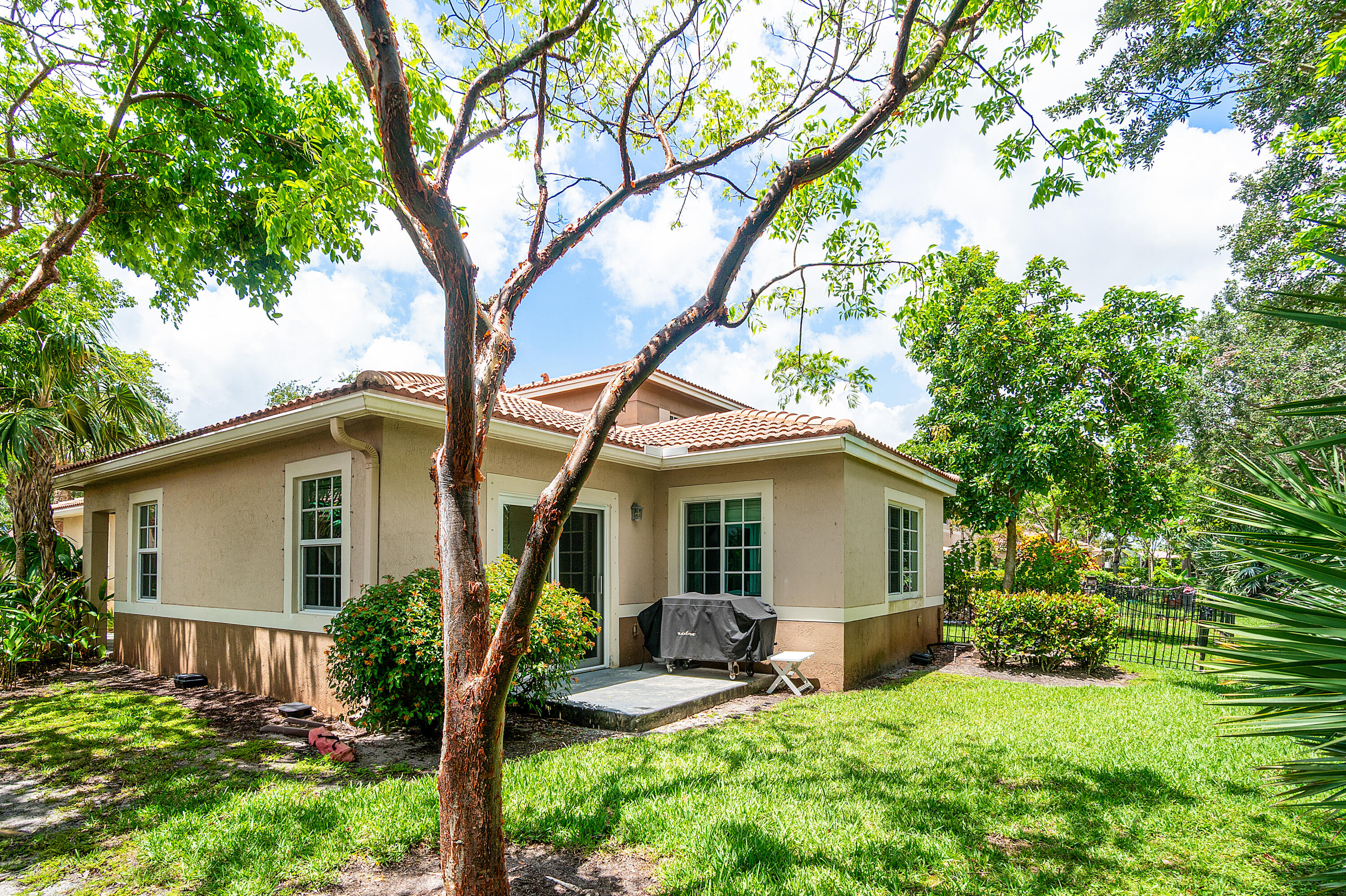 GREEN CAY VILLAGE - Residential Lease