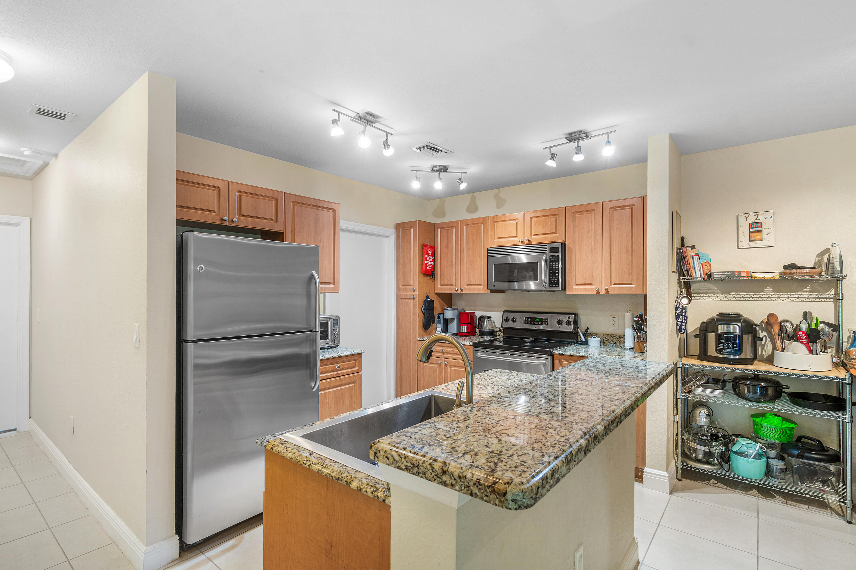 GREEN CAY VILLAGE - Residential Lease