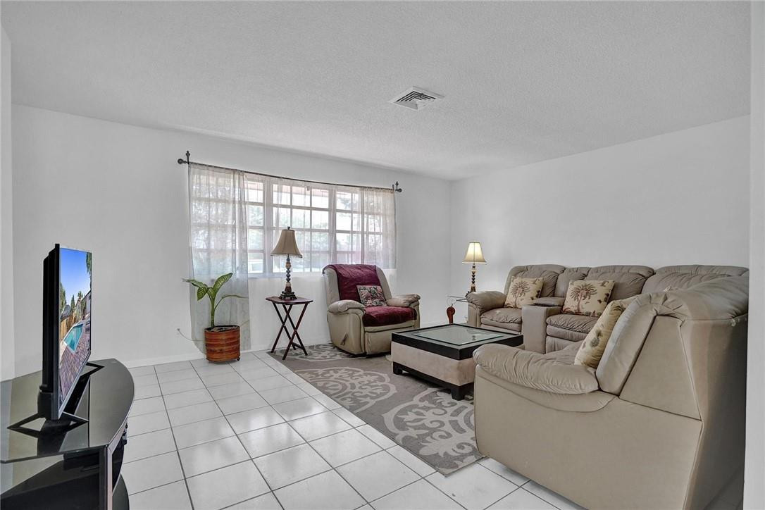 Hollywood Hills Amd 6-31 - Residential