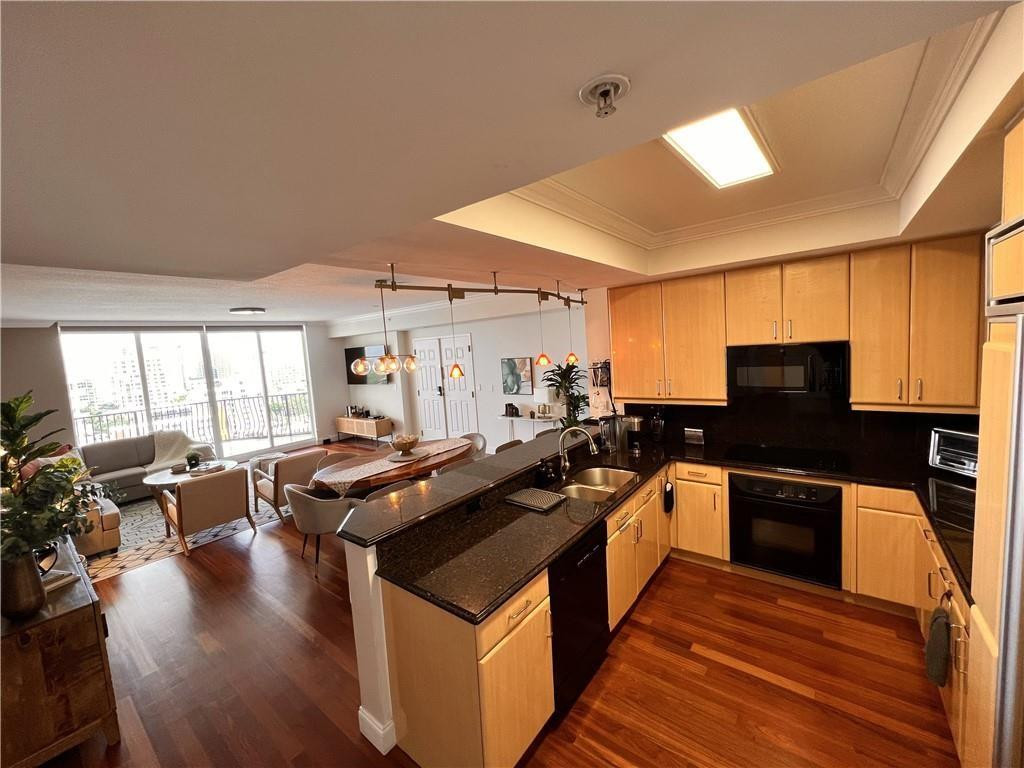 JACKSON TOWER LAS OLAS CONDO - Residential