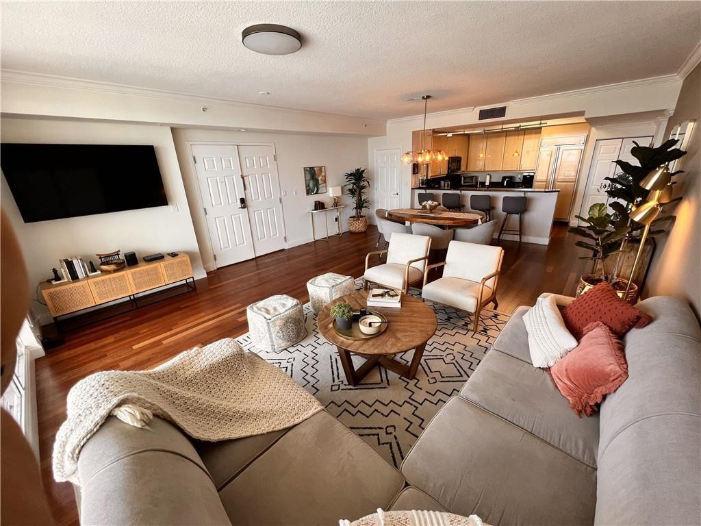 JACKSON TOWER LAS OLAS CONDO - Residential