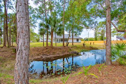 A home in Loxahatchee