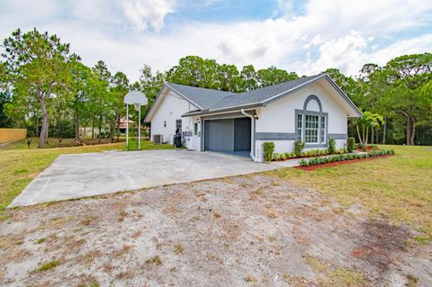 A home in Loxahatchee