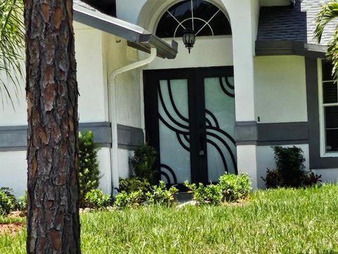 A home in Loxahatchee