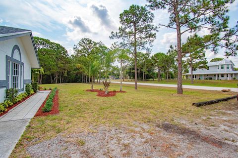 A home in Loxahatchee